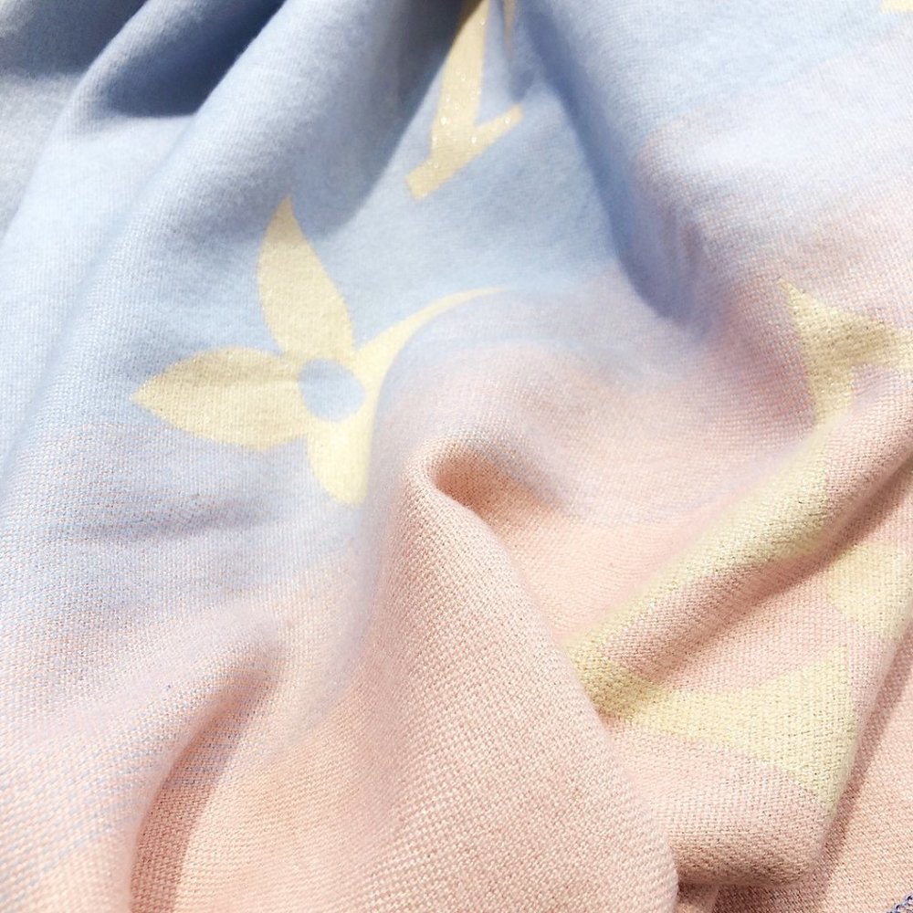 💎✨AUTHENTIC✨💎Louis Vuitton scarf - Picture 4 of 6